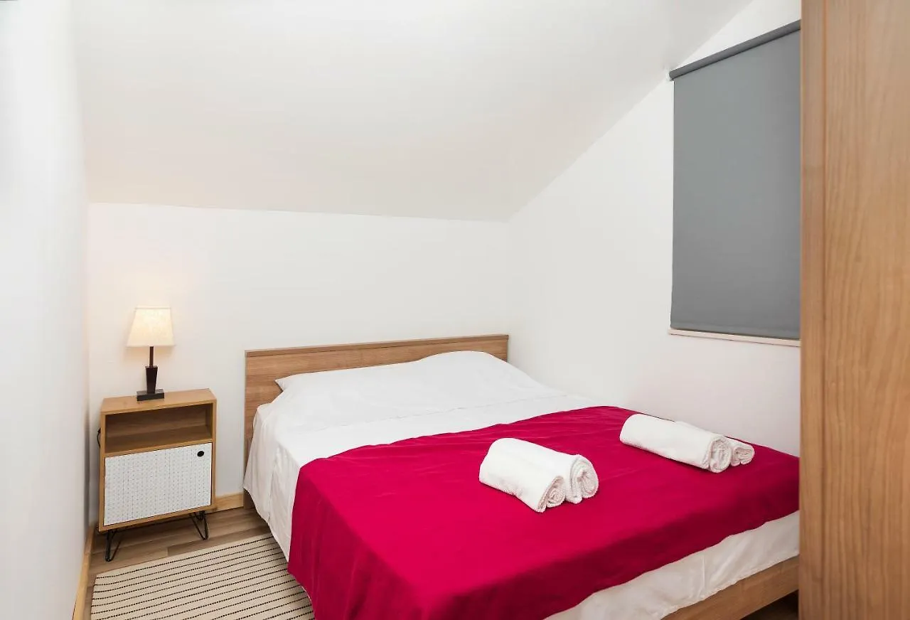 Apartment Vila Nemo Posedarje
